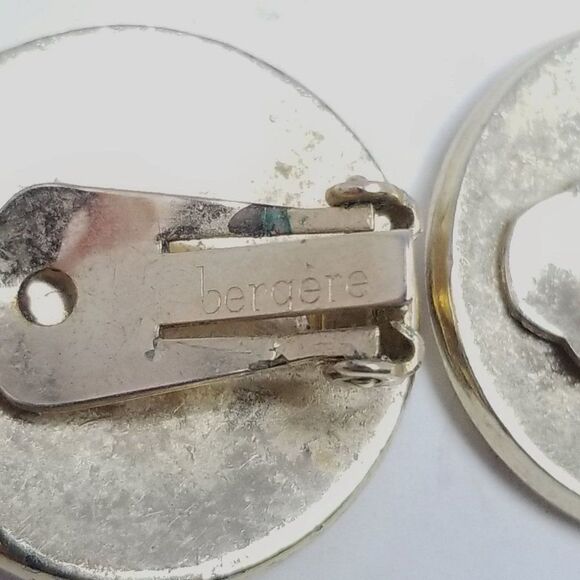 Vintage Berger Rhinestone Clip On Earrings, Gold Tone Round Shape 50s Style - Picture 5 of 7